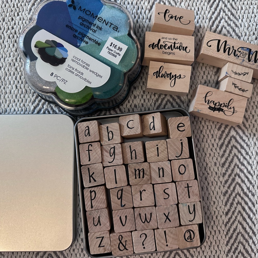 Stamp Set with Ink Pad Assorted Blue Hues & Wedding Love Quotes